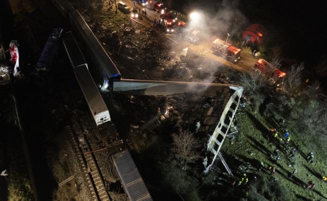 Гърция обяви тридневен траур след тежката влакова катастрофа