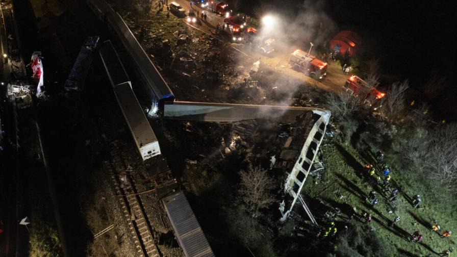 Тежка влакова катастрофа в Гърция, десетки жертви и ранени