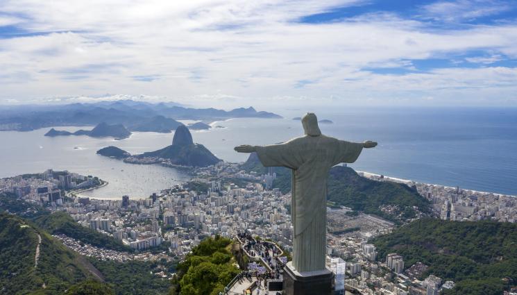 Статуя Рие де женейро - Статуята на Иисус в Рио грейва в цветовете на България на 3 март