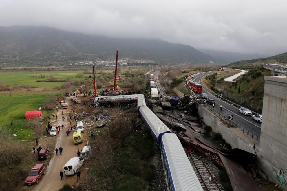 Влаковите превози бяха възобновени частично днес в Гърция за първи