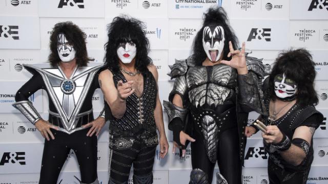 Прощалното турне на Kiss ще завърши в Ню Йорк