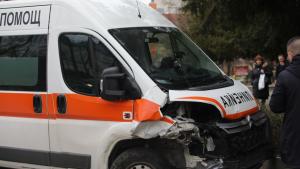 Линейка и автомобил катастрофираха в Пазарджик съобщиха от полицията Около