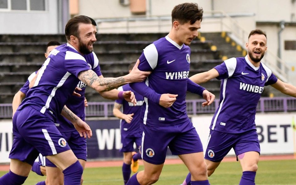 Етър приема Спортист Своге в мач от 22-ия кръг на