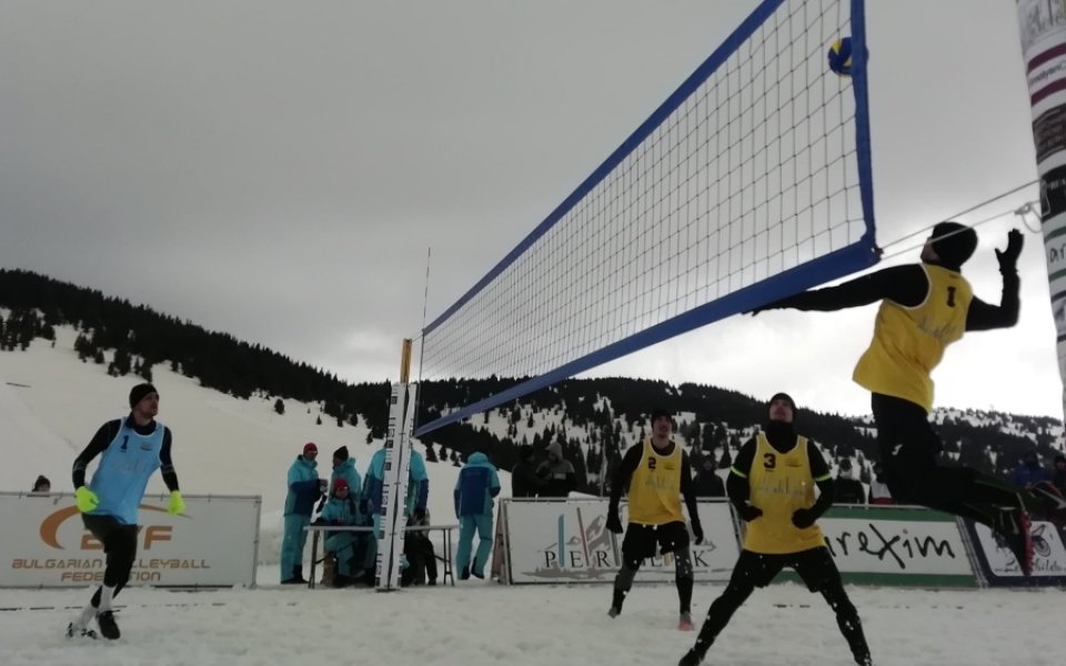 България, Турция и Румъния с най-доброто на първата Балканиада по снежен волейбол