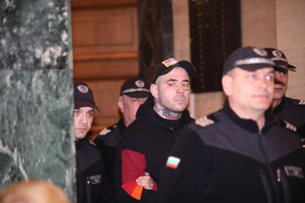 Показанията на Георги Семерджиев, че не той е шофирал, а