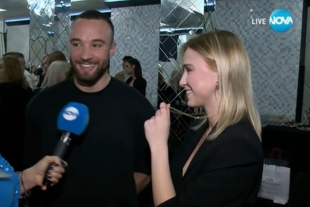 Във вторник много известни жени, изявяващи се в различни поприща,