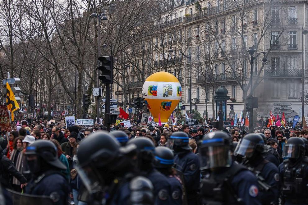 Франция протести пенсионна реформа