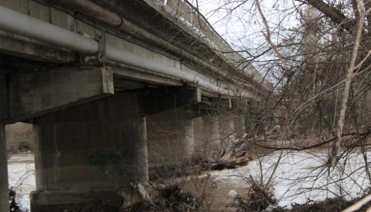 мост - СЛЕД ДВЕ ГОДИНИ: Строят чисто нов мост над река Струма край Благоевград