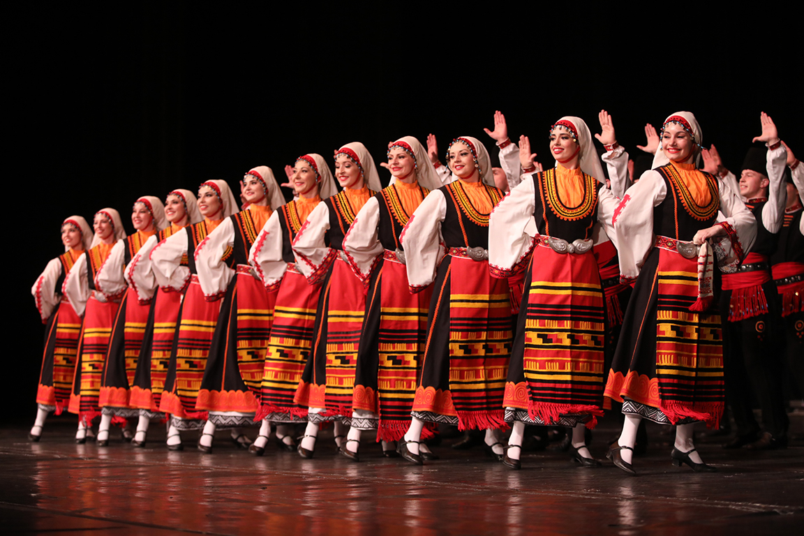 <p>Нощ на Ансамблите за четвърти път в зала 1 на НДК</p>