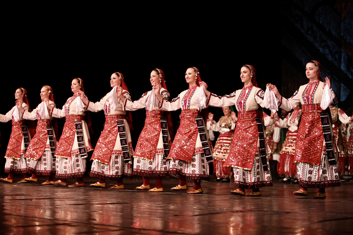 <p>Нощ на Ансамблите за четвърти път в зала 1 на НДК</p>