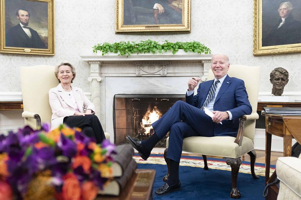  Джо Байдън и Урсула фон дер Лайен 