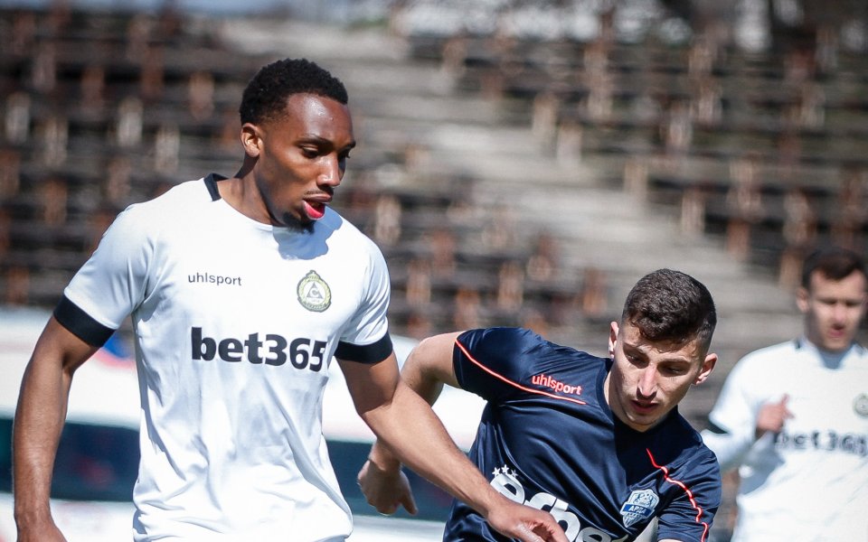 Славия ще играе приятелски мач в Сърбия по време на