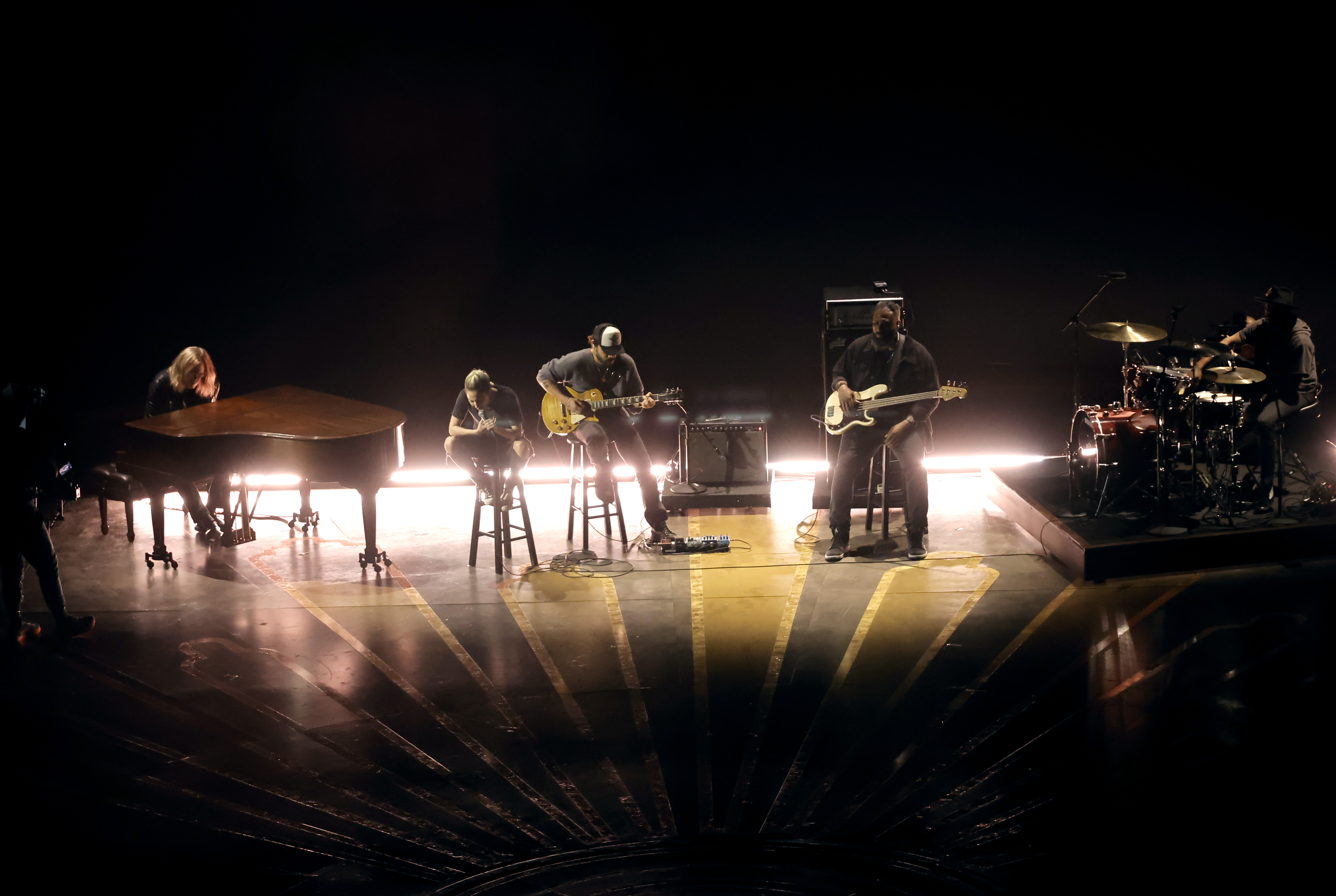 Риана Гага Оскар 2023