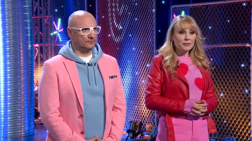  Един за различен 