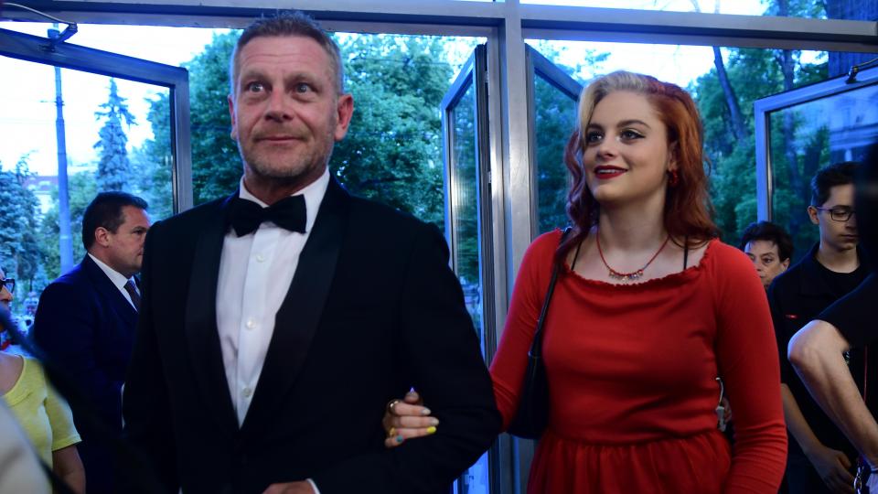 Тя е млада, красива и носи една от най-разпознаваемите фамилии