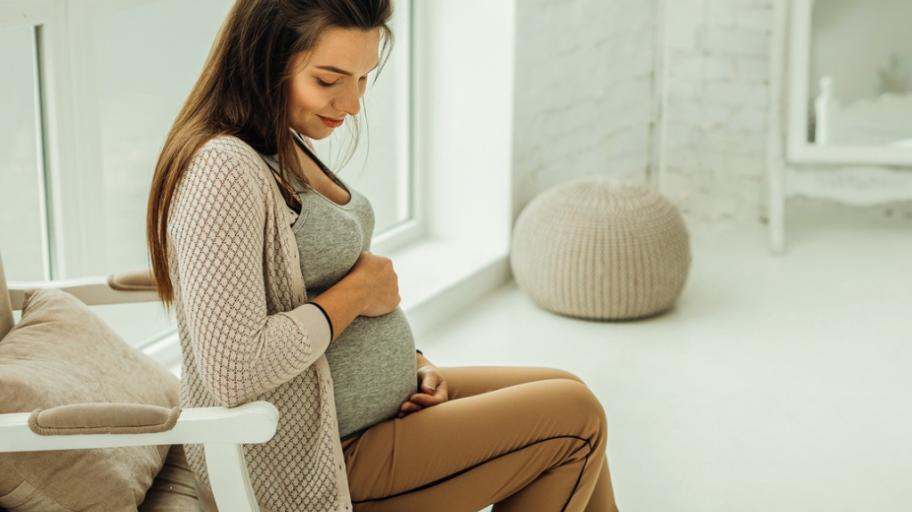 Как да успокоя бебето в утробата: 5 метода, свързани със сетивата