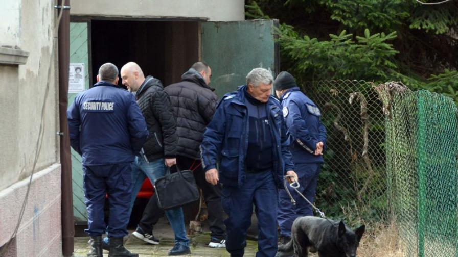 <p>10 души са&nbsp;арестувани&nbsp;при акция срещу купуването на гласове и разпространението на наркотици</p>