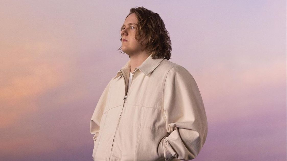 Lewis Capaldi пусна нов сингъл, озаглавен "How I'm Feeling Now"