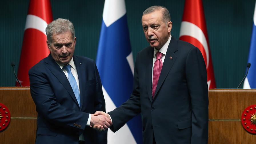 Ердоган: Турция започва ратификацията на молбата на Финландия за НАТО