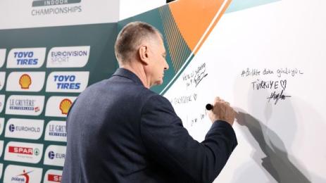 Добромир Карамаринов