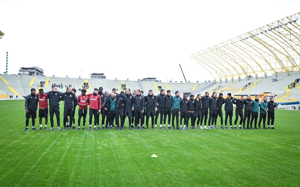 Отборът на Ботев Пловдив се появи на стадион Христо Ботев