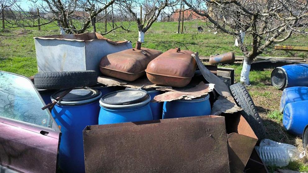 Иззеха близо 200 литра алкохол без бандерол, съобщиха от МВР-Кюстендил. 