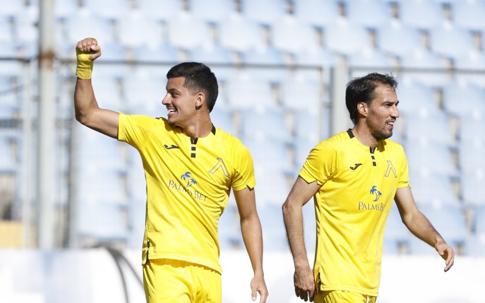 Арда и Левски играят при 0:2 в един от най-интересните