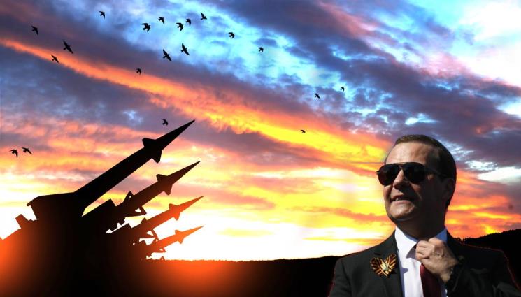 Медведев - ПРОДЪЛЖАВА ДА СЕ ЗЪБИ: Медведев заплаши да бомбардира всяка държава, която опита да арестува Путин