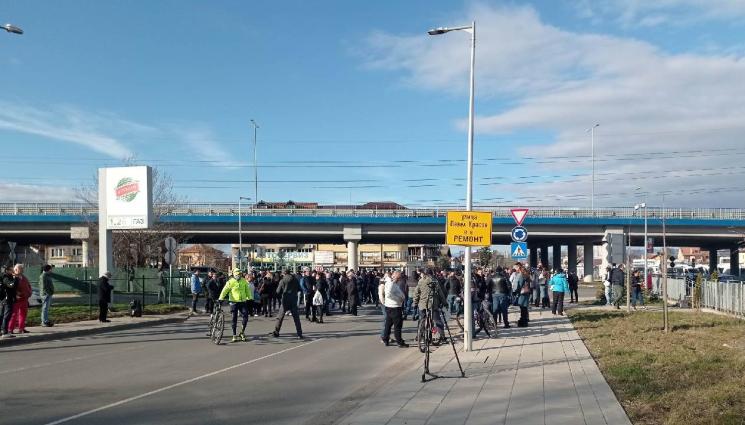 протест - Протестна готовност заради светофар