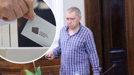 Михаил Константинов