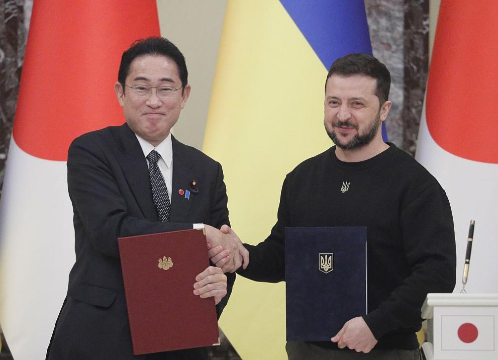 Лидерите на Япония и Украйна обещаха да не оставят безнаказани