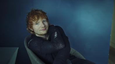 Синьо чудовище преследва Ed Sheeran в "Eyes Closed"