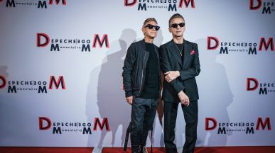 Depeche Mode представиха песни от "Memento Mori" на старта на световното си турне