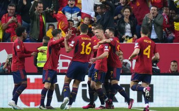 Испания победи Норвегия с 3 0 в първия си сблъсък от Група