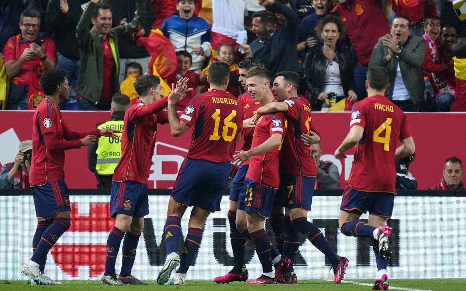 Испания победи Норвегия с 3:0 в първия си сблъсък от Група