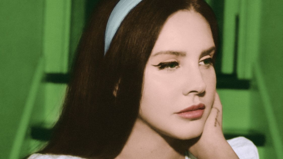 Lana Del Rey забави пускането на новия си албум