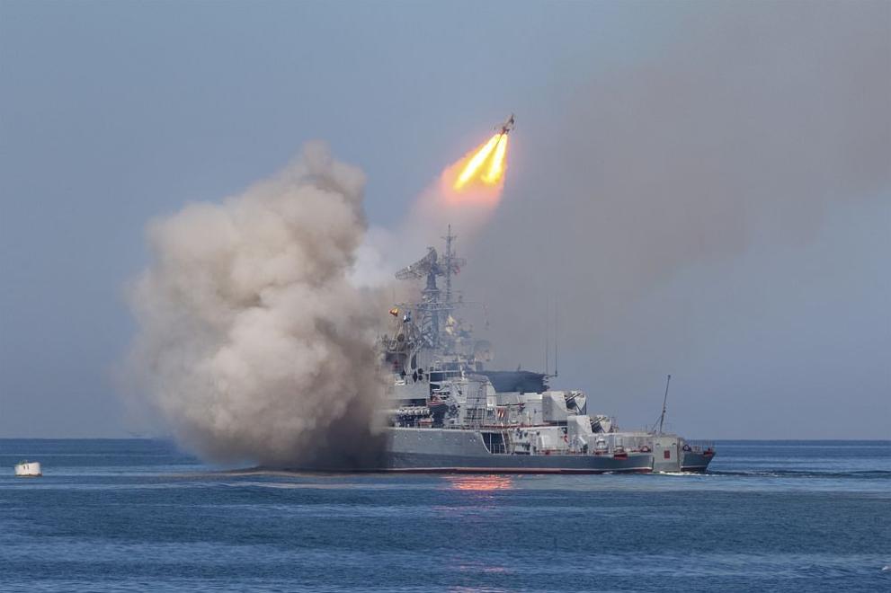 кораб ракета военен руска фрегата