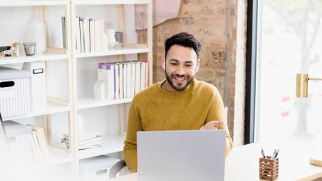 лаптоп компютър