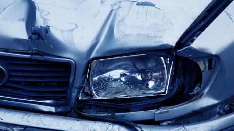 смачкана кола