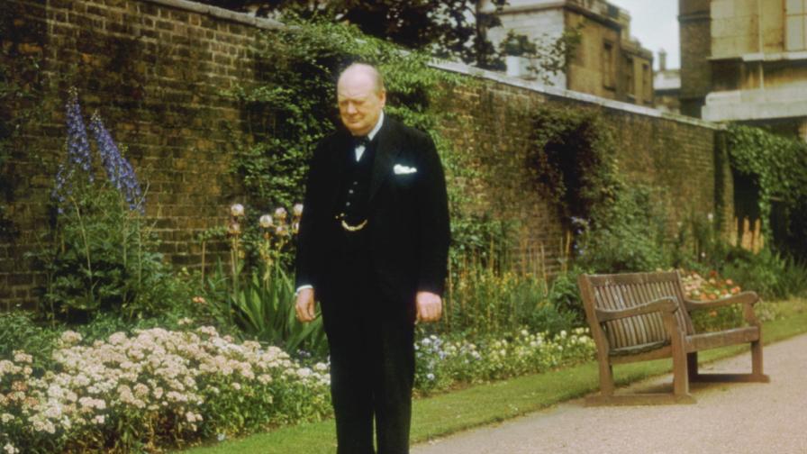 Картина на Уинстън Чърчил се завърна в замъка в Кент, където е нарисувана (СНИМКА)