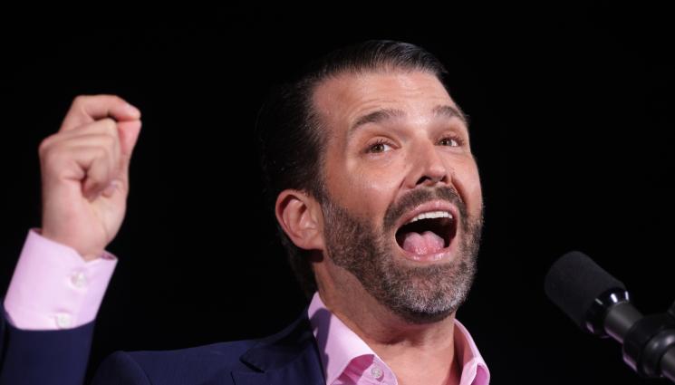 Тръмп младши - СЛЕД ОБВИНЕНИЕТО: Синът на Тръмп избухна, нарече САЩ бананова република