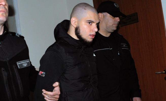 Обвиниха прокурорския син от Перник за четири закани за убийство към приятелката му