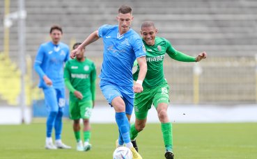 Левски и Ботев Враца играят при резултат 0 0 в контролна среща