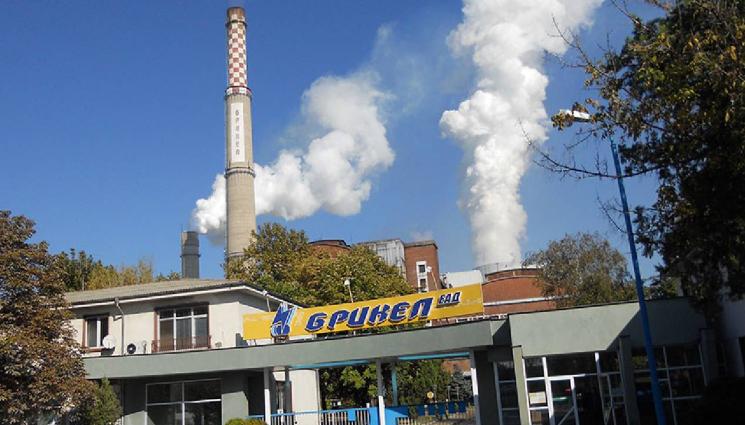 тец брикел - ТРАГЕДИЯ: Поточна лента премаза жена по време на работа