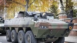 Украйна поръча от Полша сто многоцелеви блиндирани военни машини Росомак