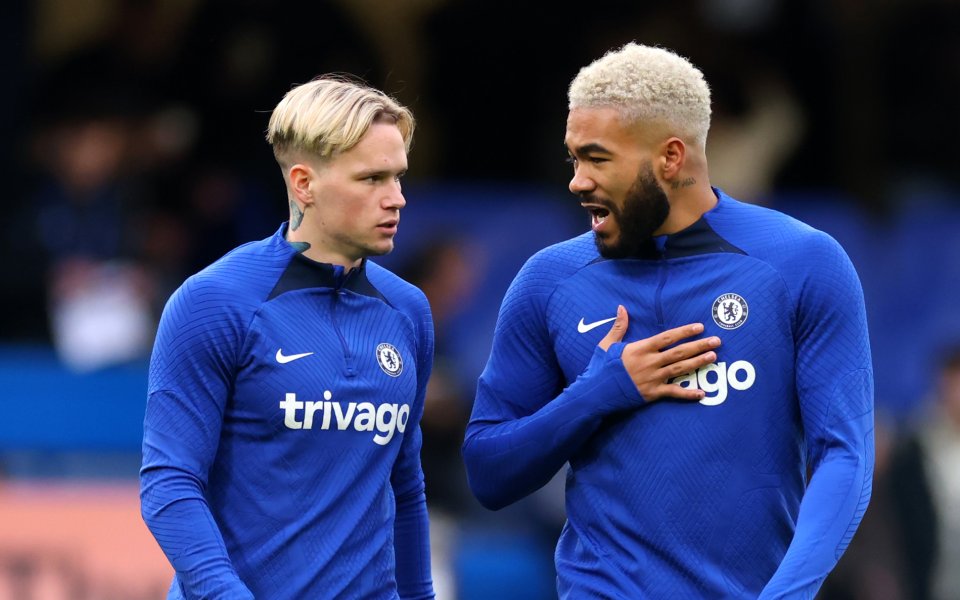 Късно снощи Челси уволни Греъм Потър, а спекулациите около това