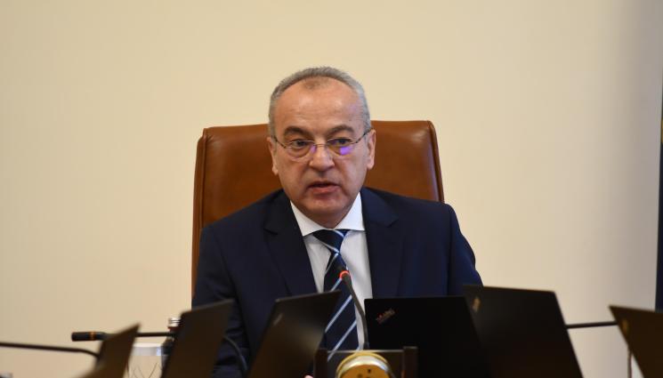 Гълъб Донев