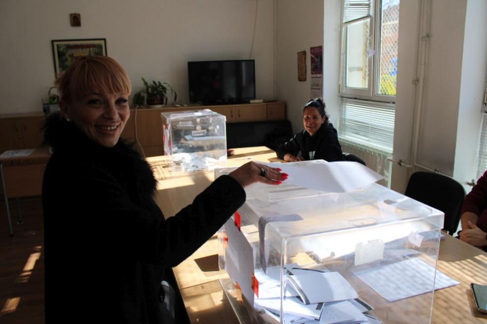 С близо 3% по-висока избирателна активност отчитат от Районната избирателна