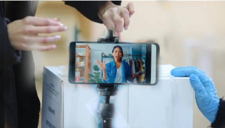 снимане секция - СИГНАЛ: Секретарка на СИК се прави на Биг Брадър