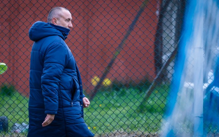 Мъри Стоилов похвали двама от 